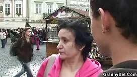Mary mit großen fumm ...
