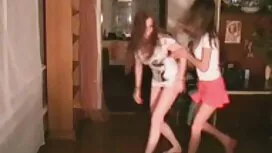 Mom sex mit Tochter  ...